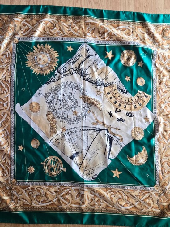 Vintage Accessories - Vintage Emerald Green Celestial Zodiac Satin Feel Square Scarf